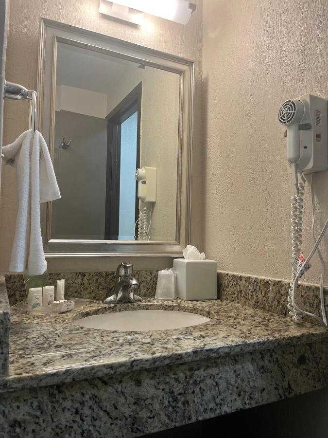 Holiday Inn Houston Sw-Near Sugar Land By Ihg Экстерьер фото